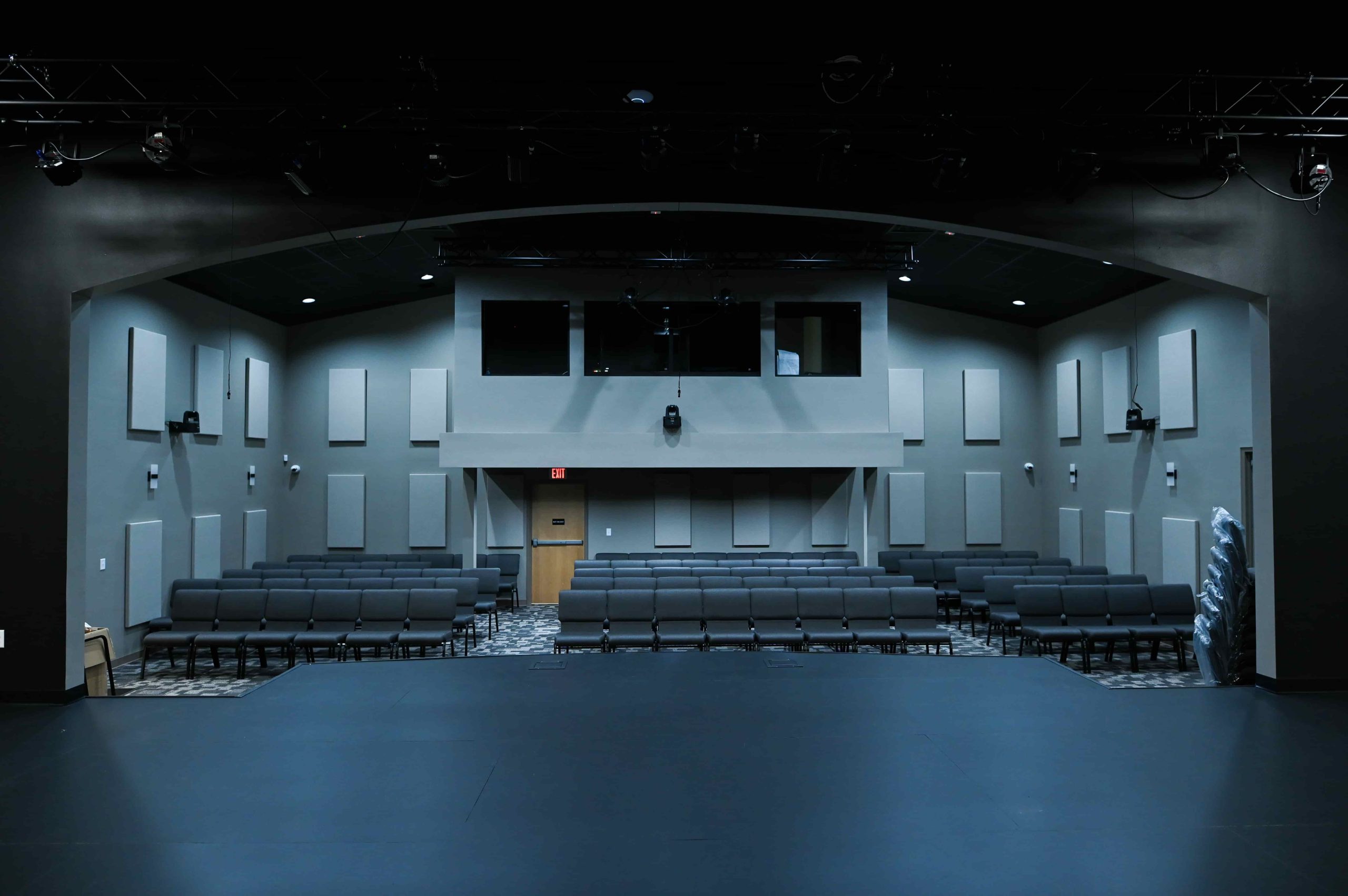 The stage is ready for a vast range of needs, at the highest quality!